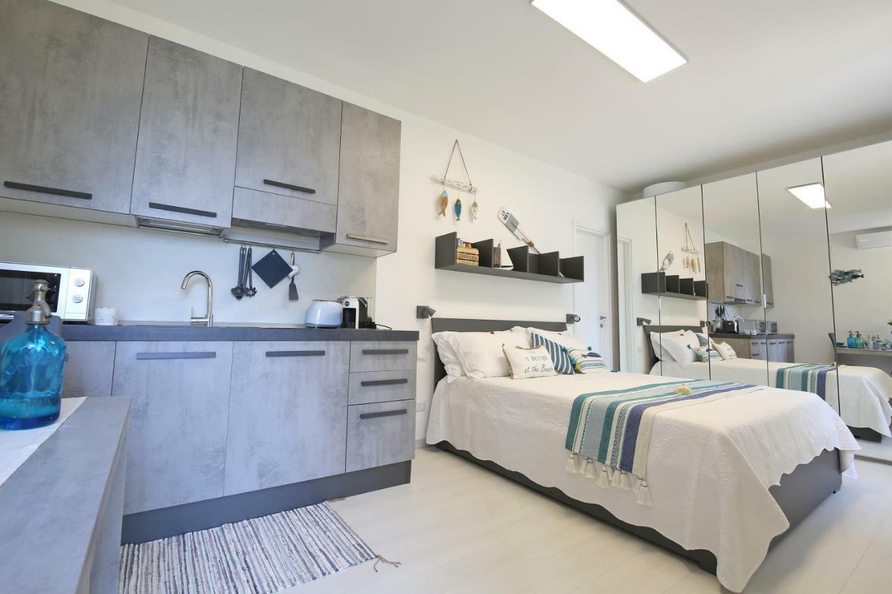 Apartment A Lago Private Beach And Parking Oliveto Lario Exteriör bild