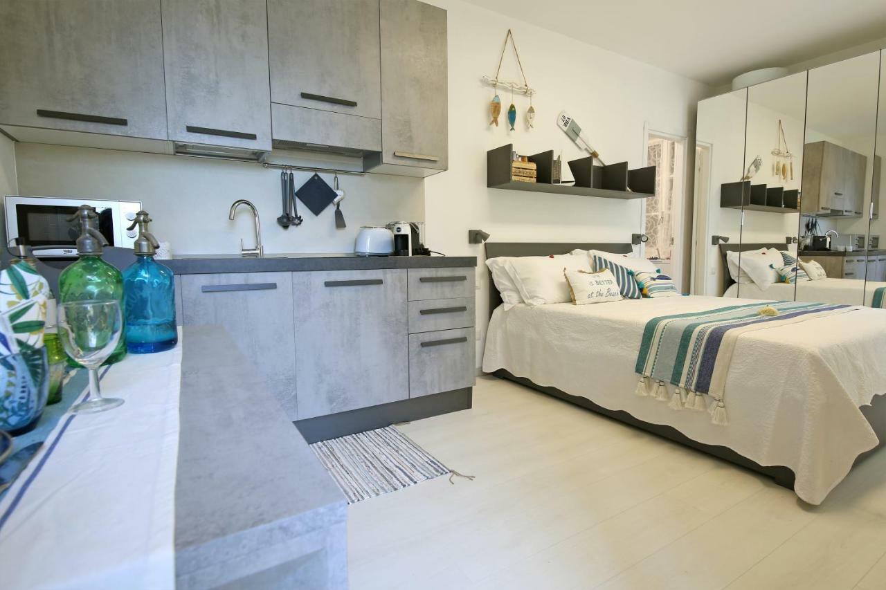 Apartment A Lago Private Beach And Parking Oliveto Lario Exteriör bild