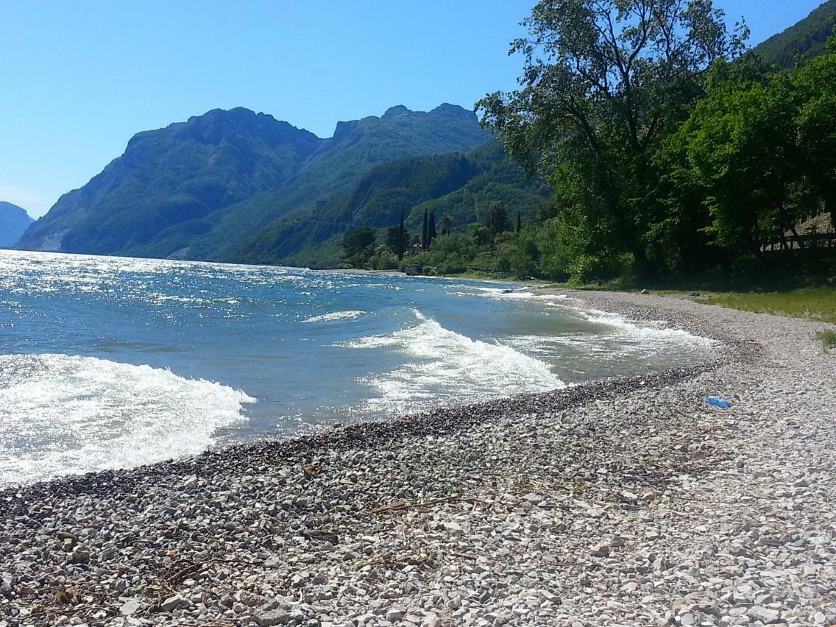 Apartment A Lago Private Beach And Parking Oliveto Lario Exteriör bild